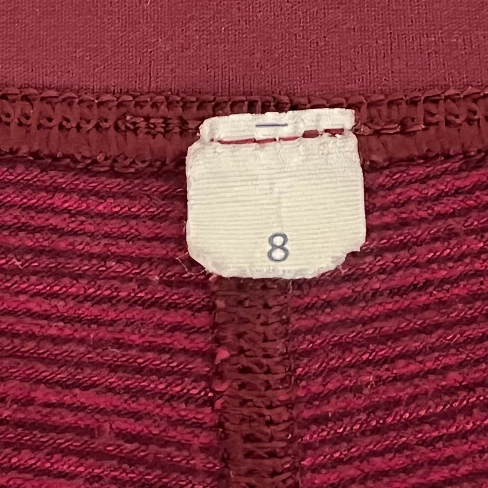 Lululemon Boogie Short Raspberry Size 8 Rare - image 4